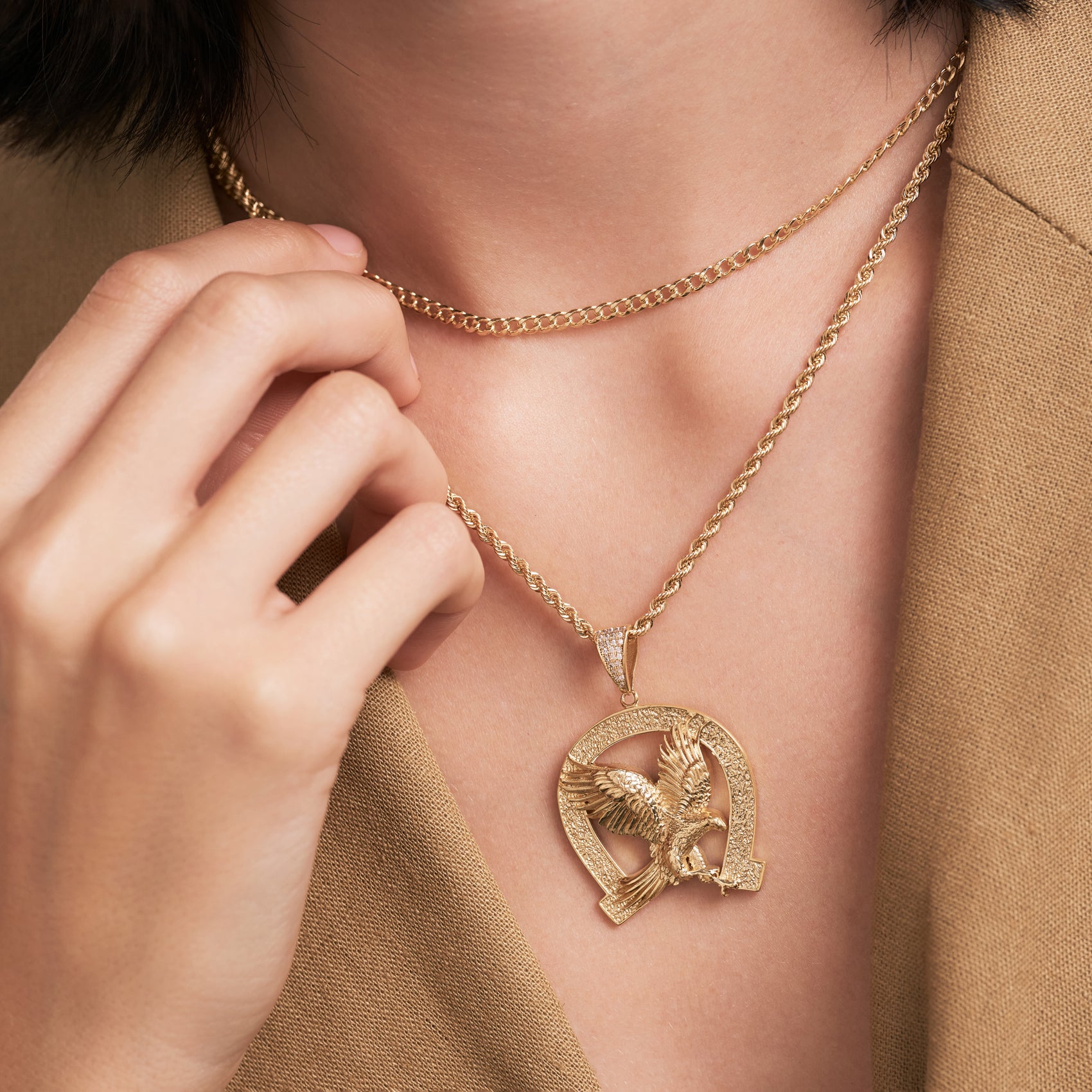 Flying Eagle in Horseshoe Pendant in 18k Gold Vermeil