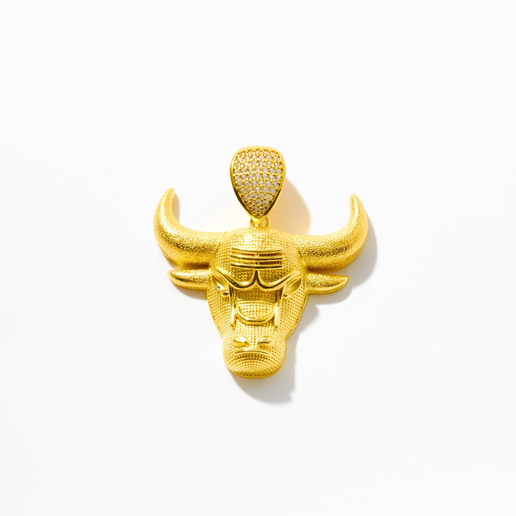 Bull Head Pendant in 18k Gold Vermeil