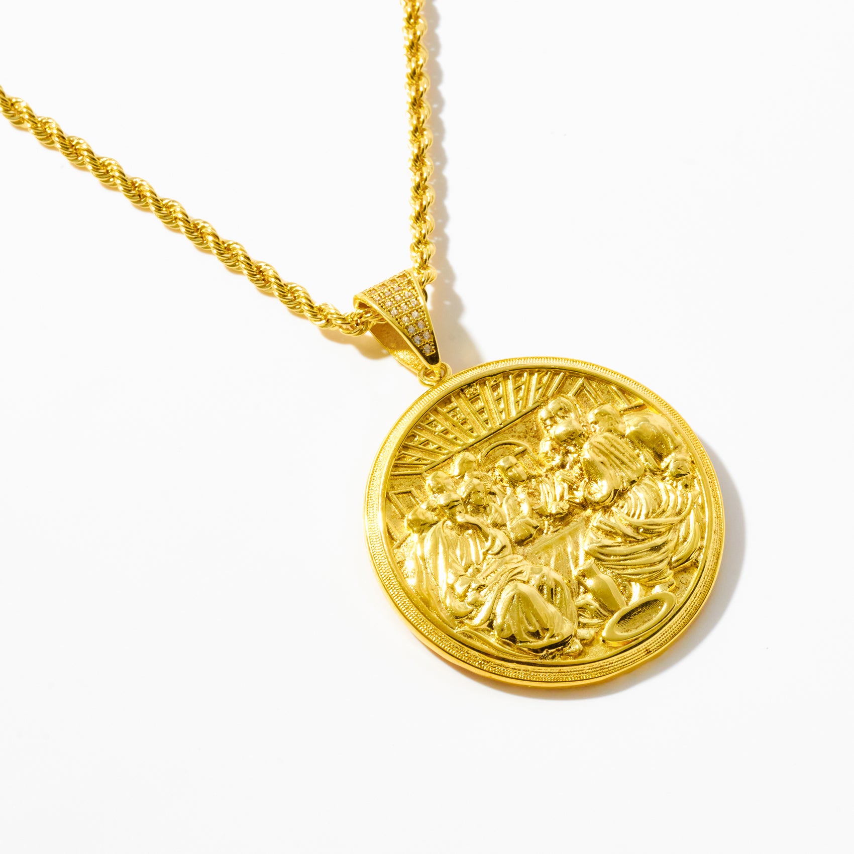 The Last Supper Medallion Pendant in 18k Gold Vermeil