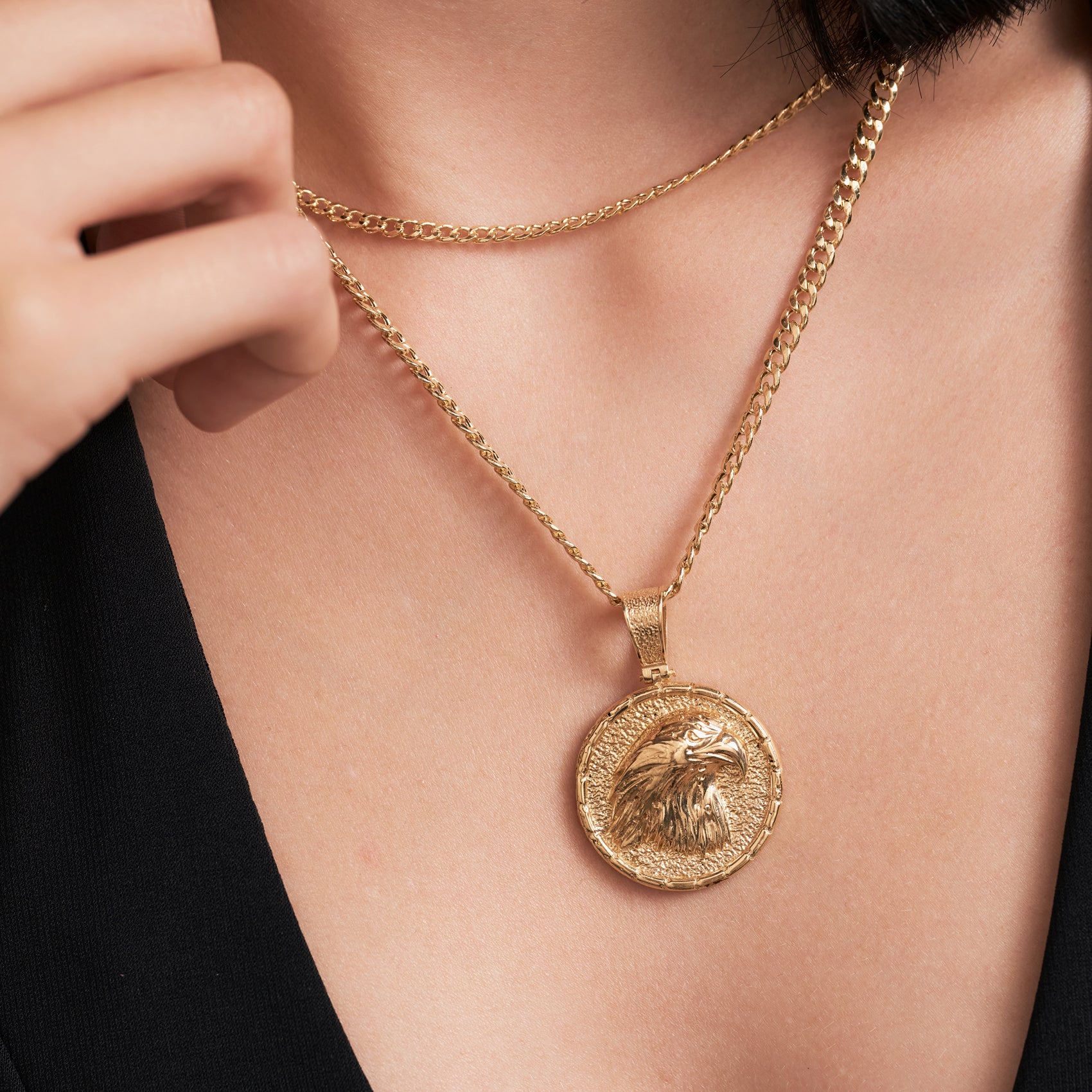 Eagle Medallion Pendant in 18k Gold Vermeil