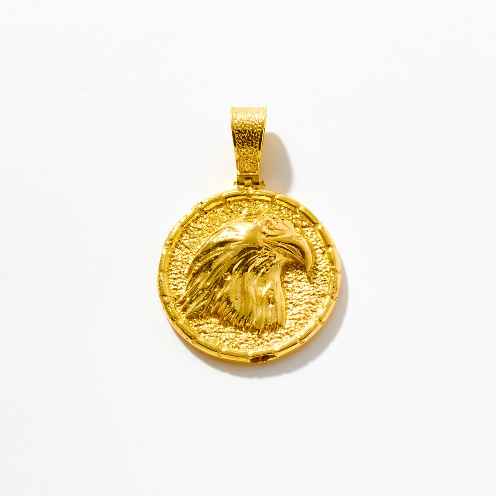 Eagle Medallion Pendant in 18k Gold Vermeil