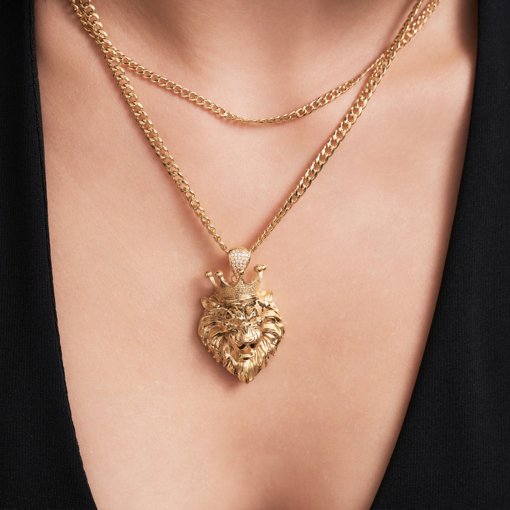 Lion Head Pendant with Crown in 18k Gold Vermeil