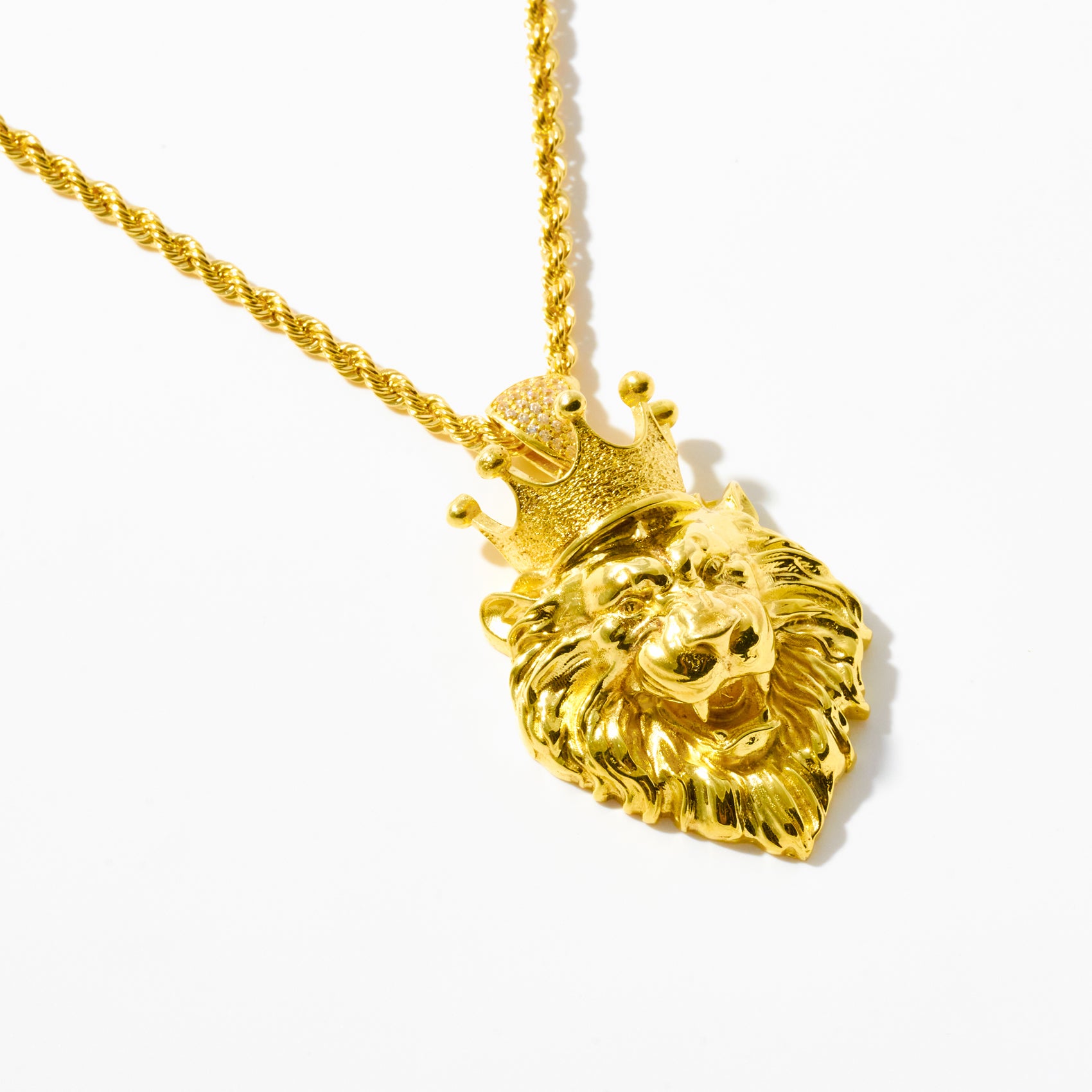 Lion Head Pendant with Crown in 18k Gold Vermeil