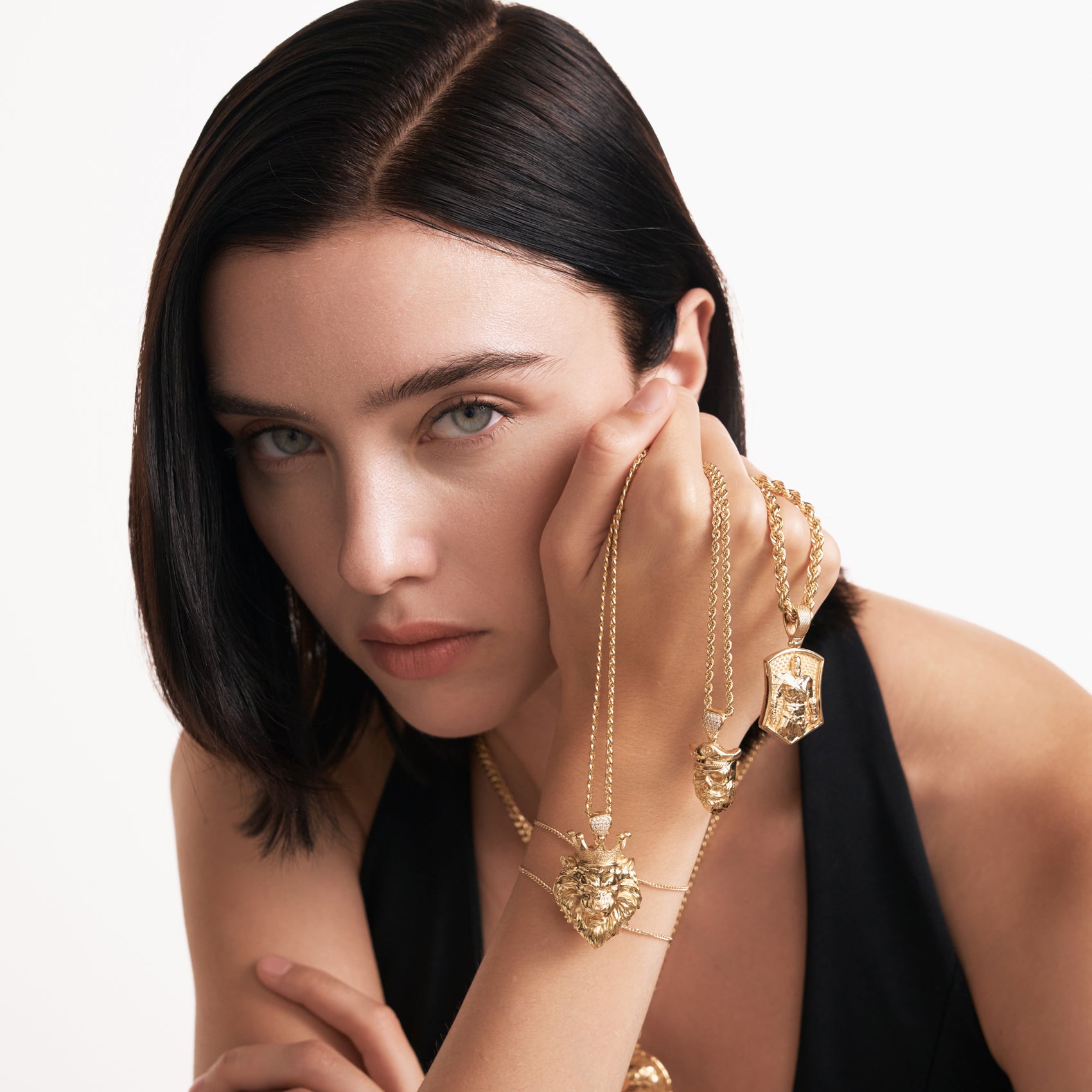 Lion Head Pendant with Crown in 18k Gold Vermeil